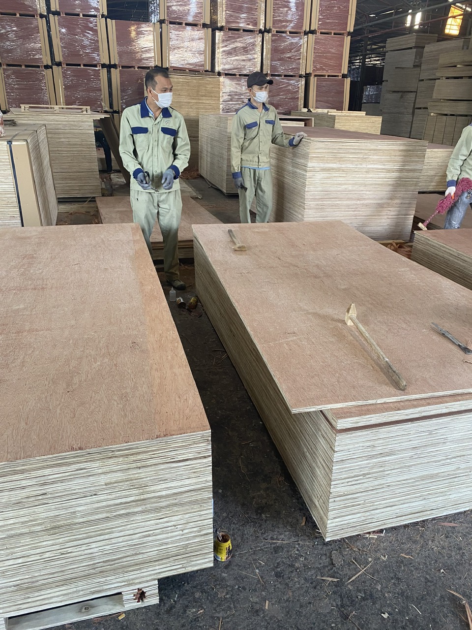 PACKING PLYWOOD